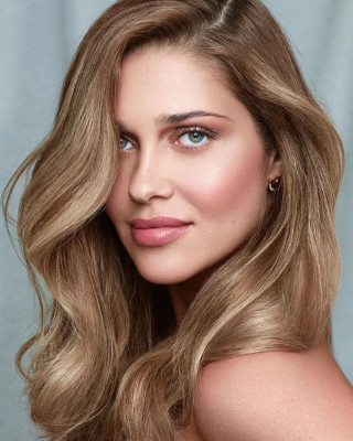 Ana Beatriz Barros pic #1316713