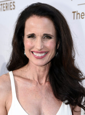 Andie Macdowell pic #953535