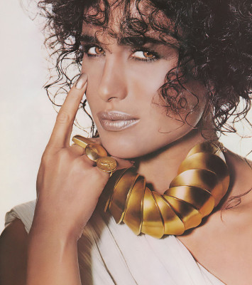 Andie Macdowell pic #105911