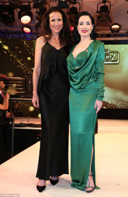 Andie Macdowell pic #1003801