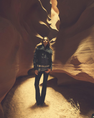 photo 23 in Andreea Diaconu gallery [id445631] 2012-02-15 00:00:00