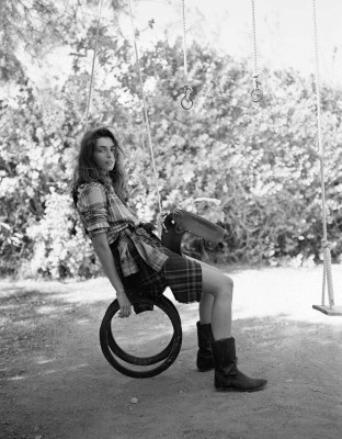 photo 22 in Andreea Diaconu gallery [id1367951] 2025-03-18 00:00:00