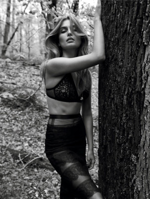 photo 10 in Andreea Diaconu gallery [id1291521] 2021-12-30 00:00:00