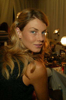 Angela Lindvall pic #141468