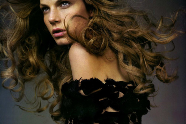 Angela Lindvall pic #60410