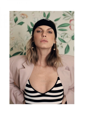 Angela Lindvall pic #1042815