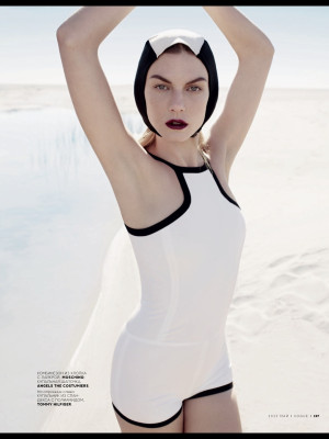 Angela Lindvall pic #625165