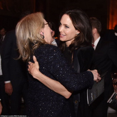Angelina Jolie pic #997061