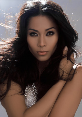 photo 3 in Anggun gallery [id616147] 2013-07-06 00:00:00