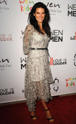 Angie Harmon pic #789267
