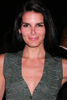 Angie Harmon pic #228933