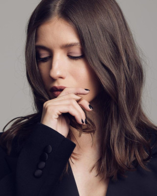 Anna Chipovskaya pic #1285092