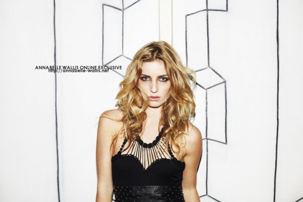 Annabelle Wallis pic #902517
