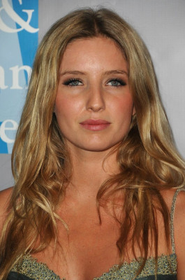 Annabelle Wallis pic #888111