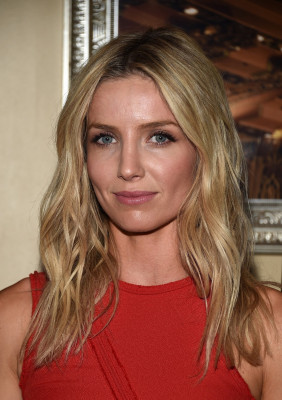 Annabelle Wallis pic #891443