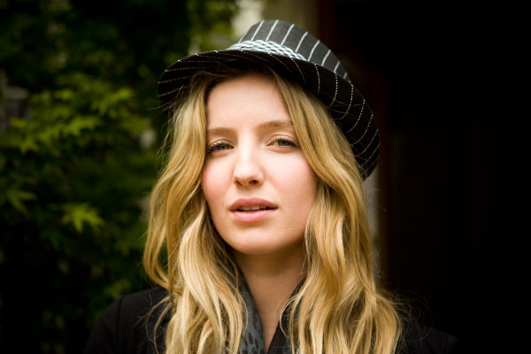 Annabelle Wallis pic #876591