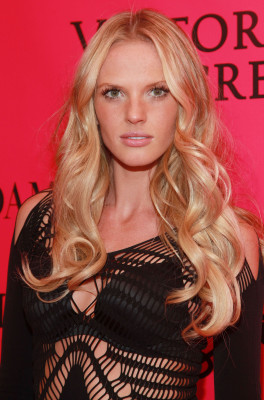 Anne Vyalitsyna pic #529719