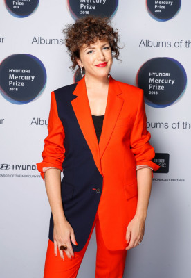 photo 3 in Annie Mac gallery [id1069706] 2018-09-27 00:00:00