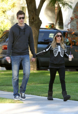 Ashley Tisdale pic #425435
