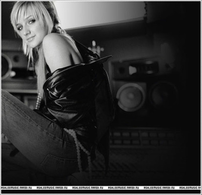 Ashlee Simpson pic #50466