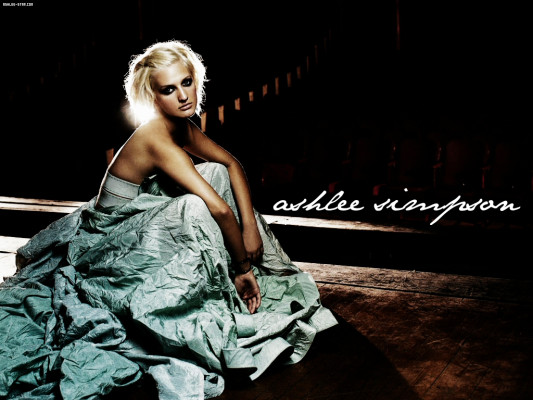 Ashlee Simpson pic #116441