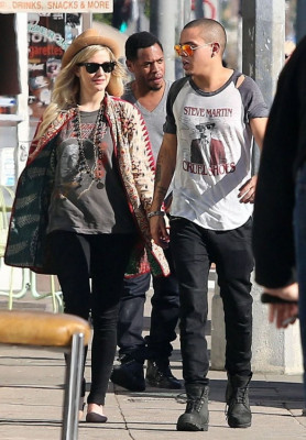 Ashlee Simpson pic #659697