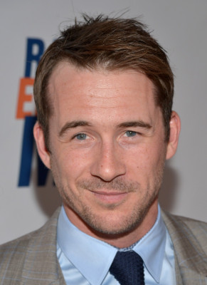 Barry Sloane  pic #1245045