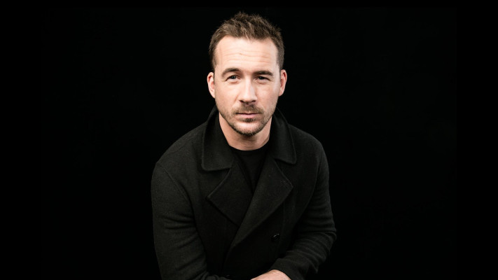 Barry Sloane  pic #1215545