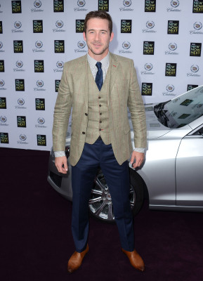 Barry Sloane  pic #1247525