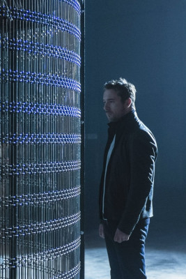 Barry Sloane  pic #856714