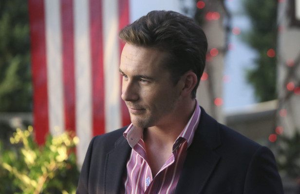 Barry Sloane  pic #850085