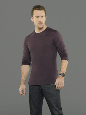 Barry Sloane  pic #855344