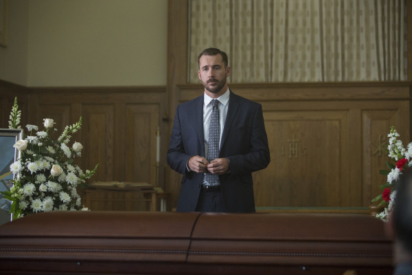 Barry Sloane  pic #1254870