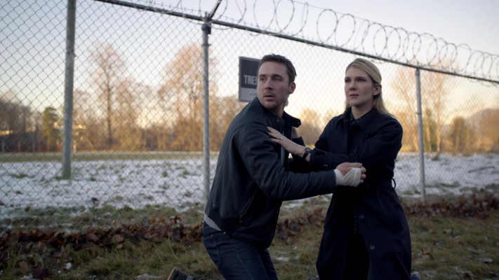 Barry Sloane  pic #1274505