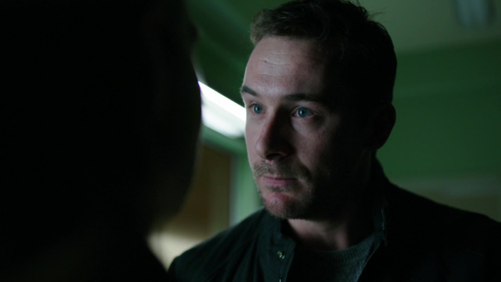 Barry Sloane  pic #1274510