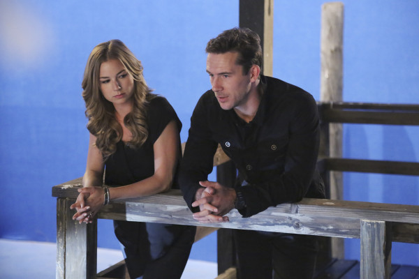 Barry Sloane  pic #1198430