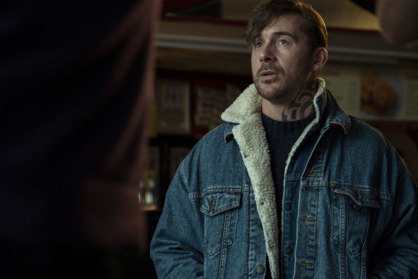 Barry Sloane  pic #1372802