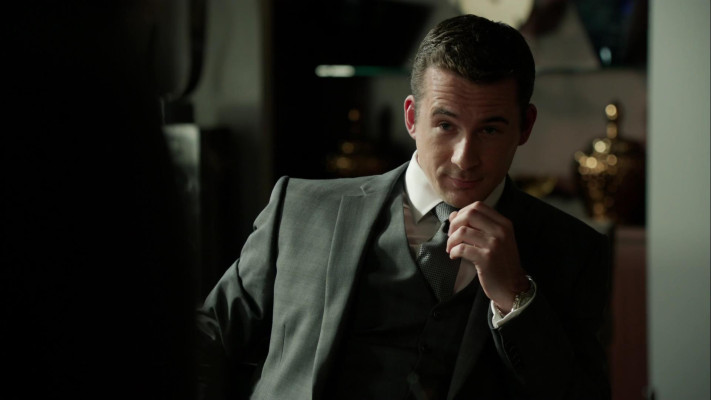 Barry Sloane  pic #1255706