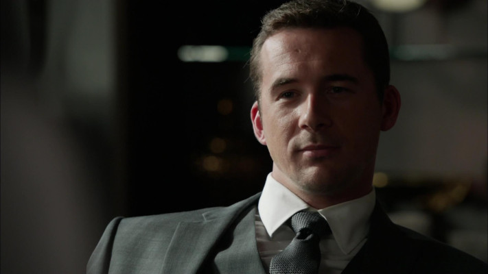 Barry Sloane  pic #1255714