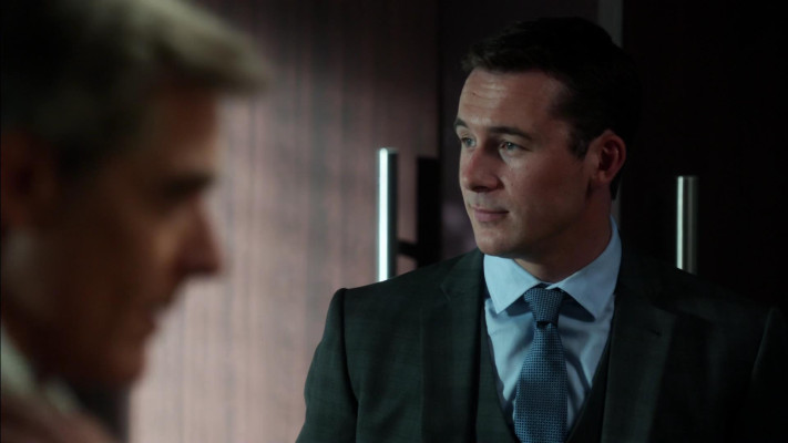 Barry Sloane  pic #1251201