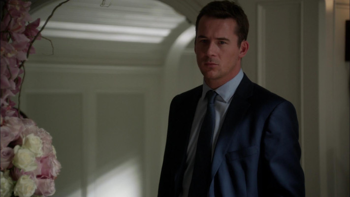 Barry Sloane  pic #1258739