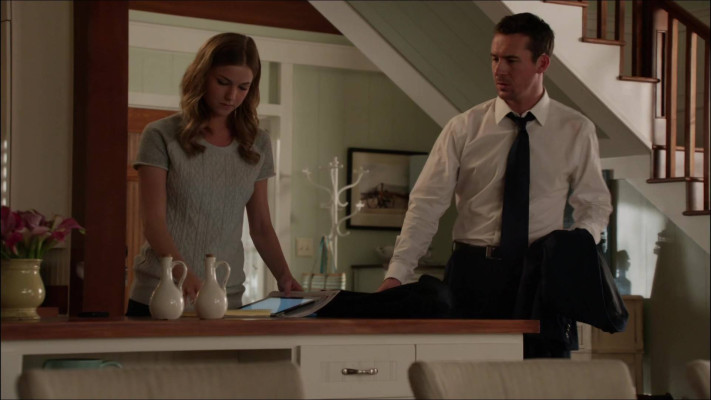 Barry Sloane  pic #1221545