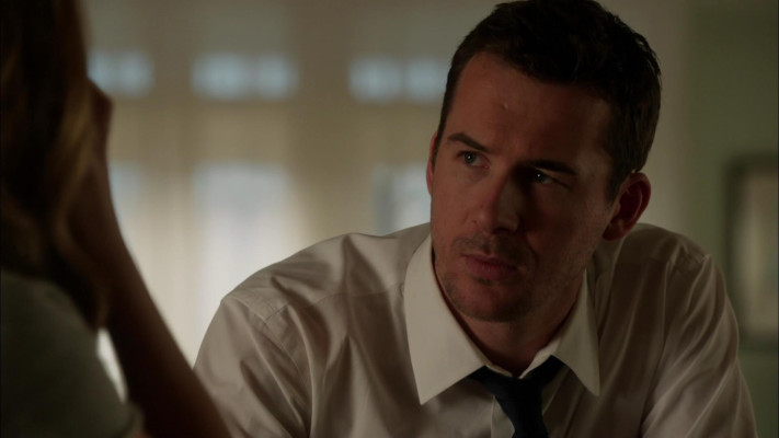 Barry Sloane  pic #1221549