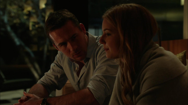 Barry Sloane  pic #1207873