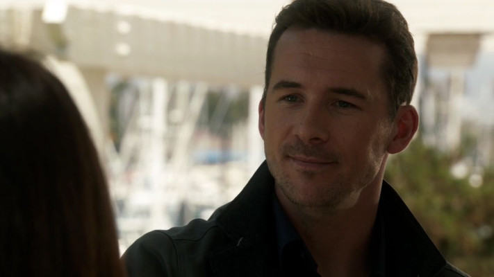 Barry Sloane  pic #1231654