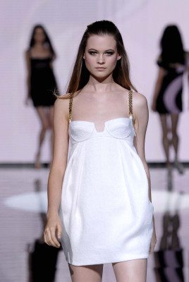 photo 19 in Behati Prinsloo gallery [id257856] 2010-05-21 00:00:00