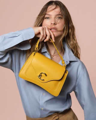 Behati Prinsloo pic #1368636