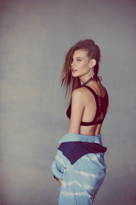 Behati Prinsloo pic #613332