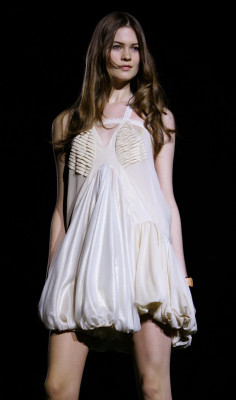 Behati Prinsloo pic #255450