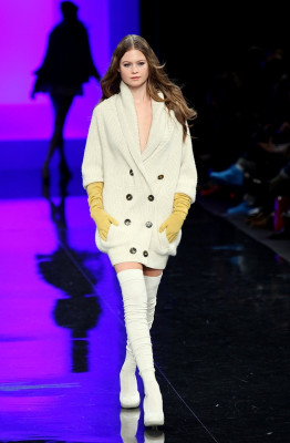Behati Prinsloo pic #280396